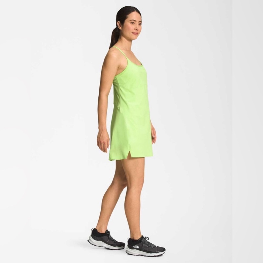 North Face Women's Arque Hike Dress in Sharp Green Built In Shorts Athletic - Picture 4 of 16